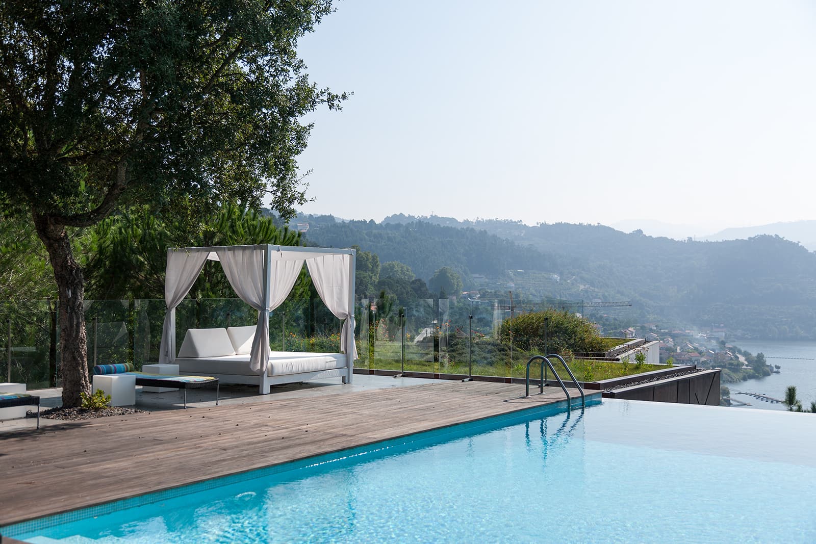 House in Duero Valley by MJARC Architects 04