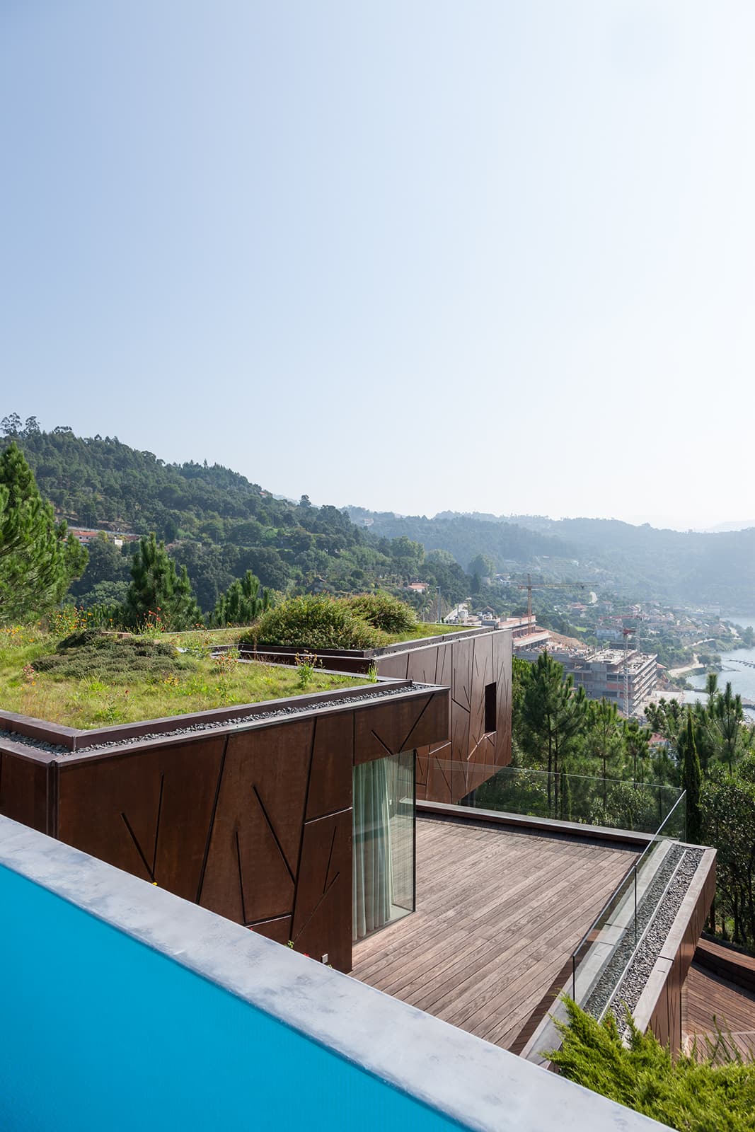 House in Duero Valley by MJARC Architects 06