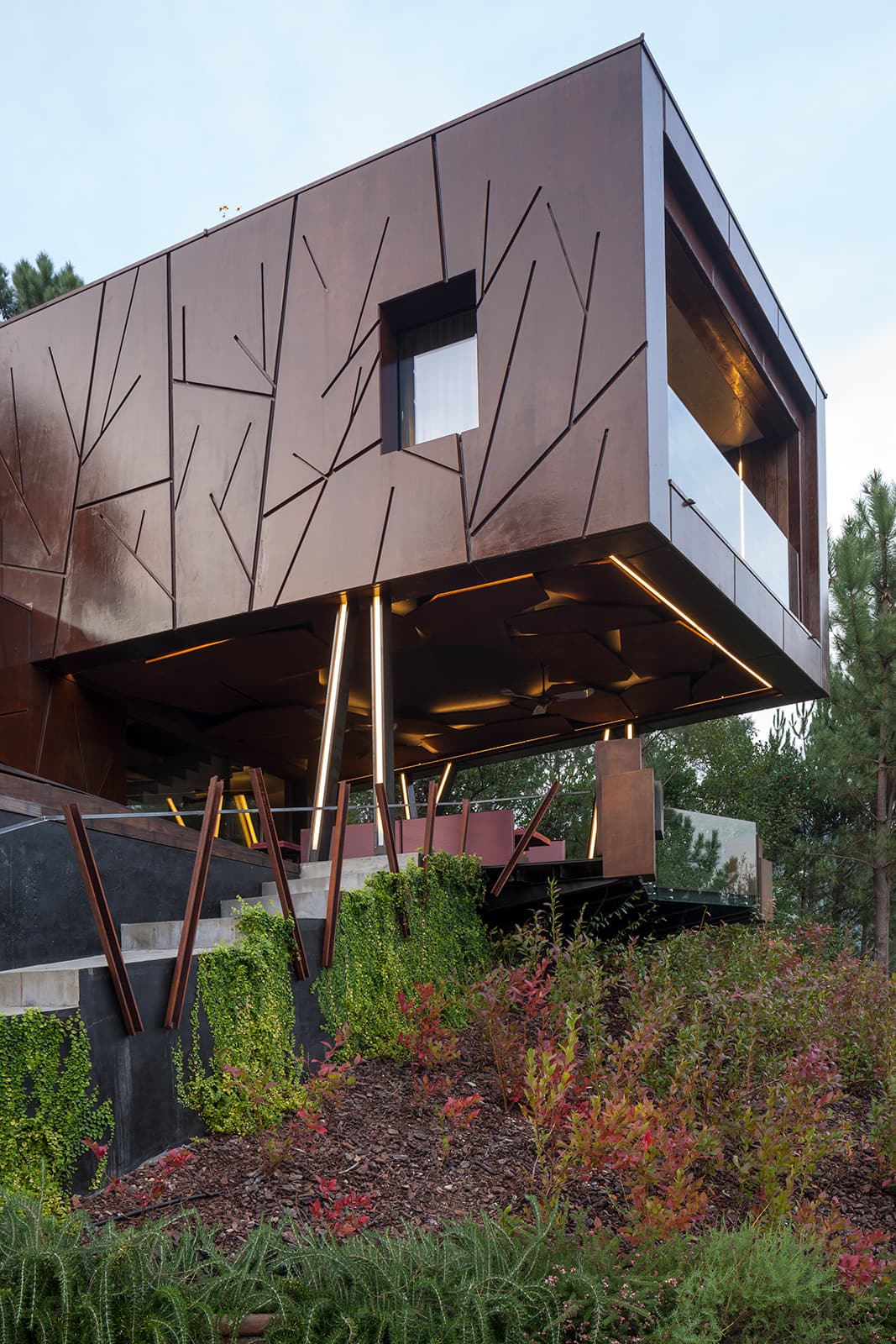 House in Duero Valley by MJARC Architects 13