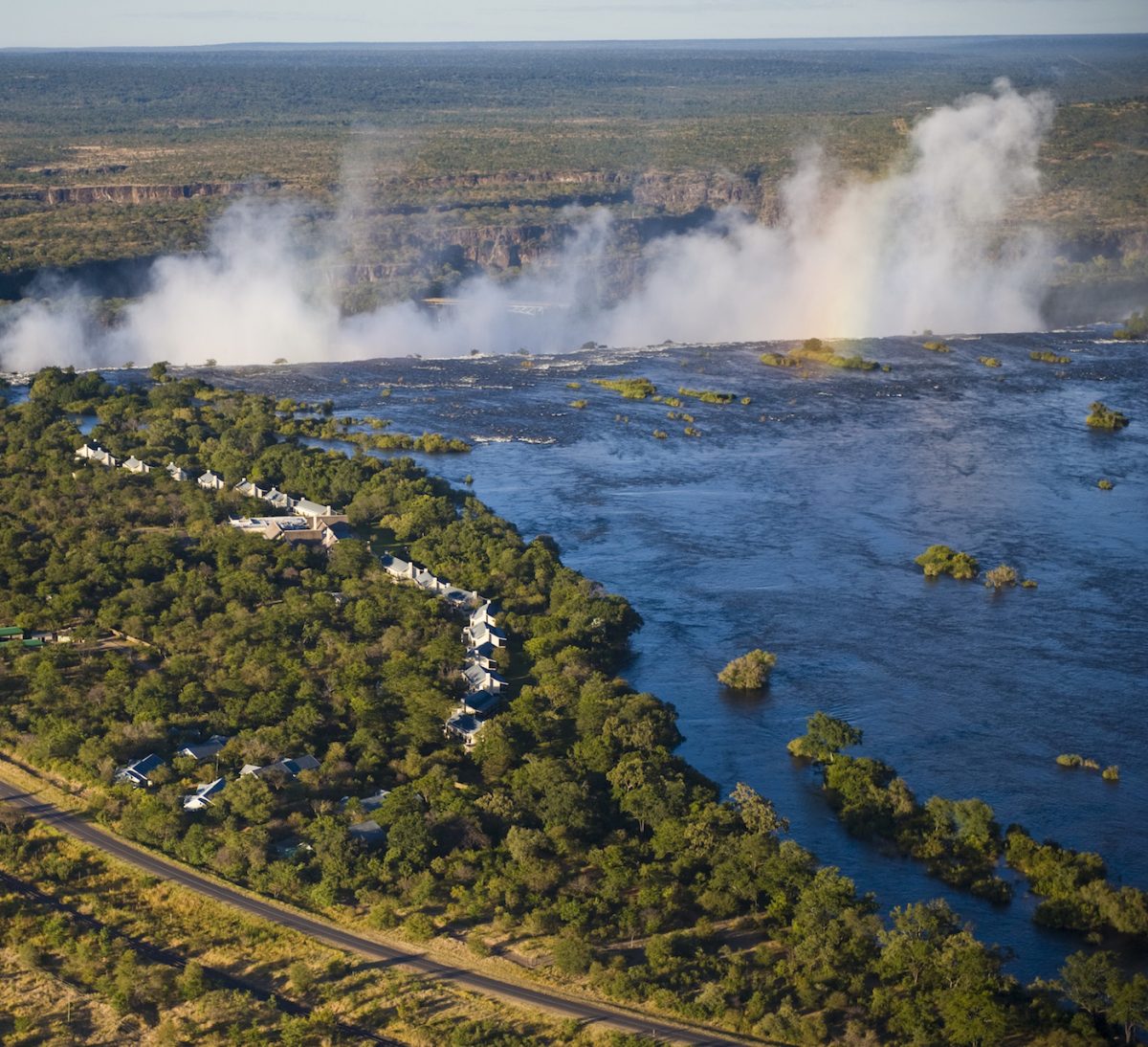 Kolonialer Charme: Im Royal Livingstone Resort Zambia bei den legendären Victoria Fällen
