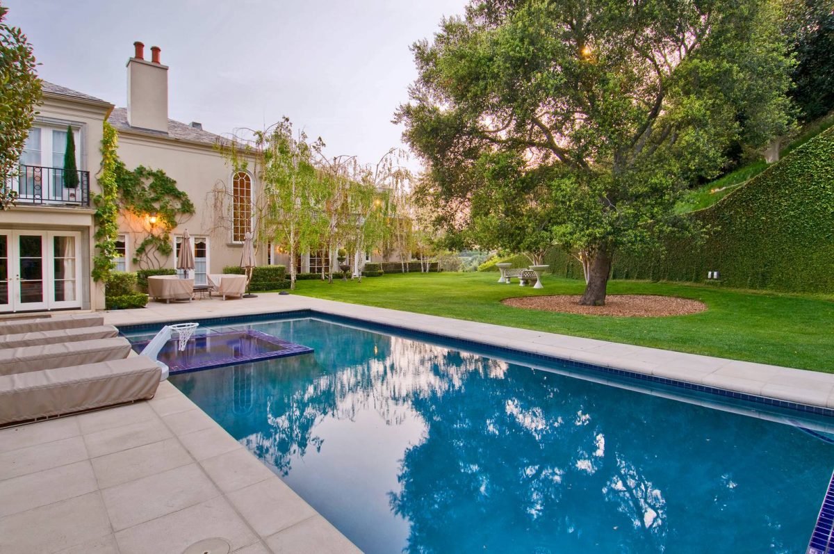 Das sind Elon Musk’s Millionen Dollar Anwesen in Bel Air