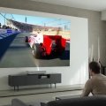 Kino Zuhause: Der neue LG CineBeam Laser 4K Ultrakurzdistanz-Projektor