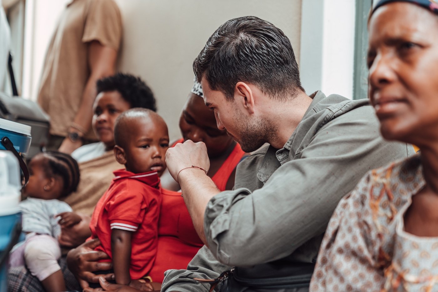 Clean Water for Langrug: How Influencers are Helping Charities to Make a Difference