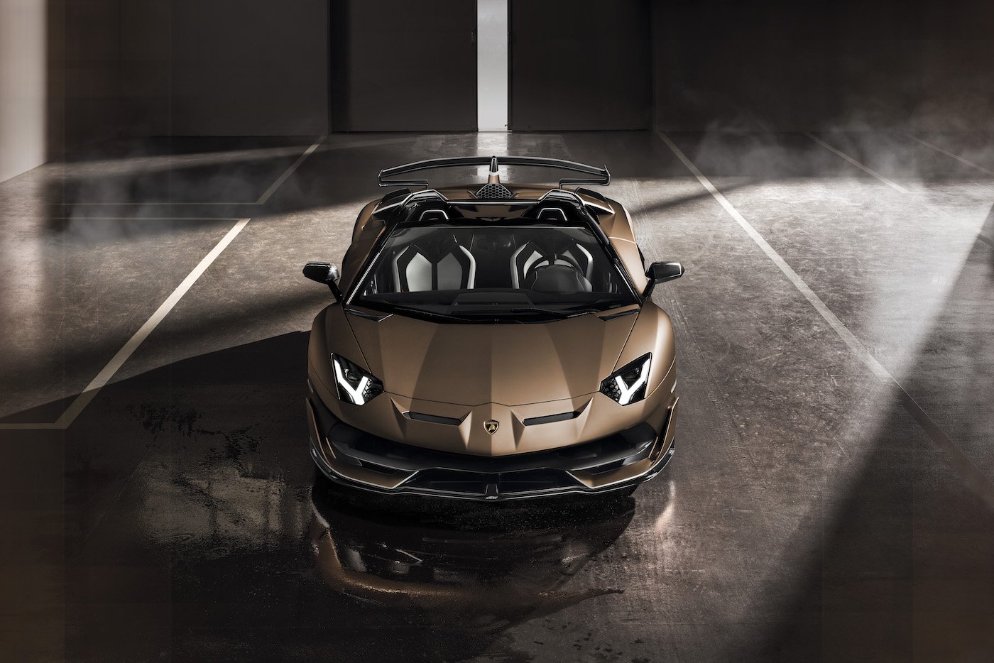 Oben ohne mit 350 km/h: Lamborghini präsentiert den Aventador SVJ Roadster in Genf 12