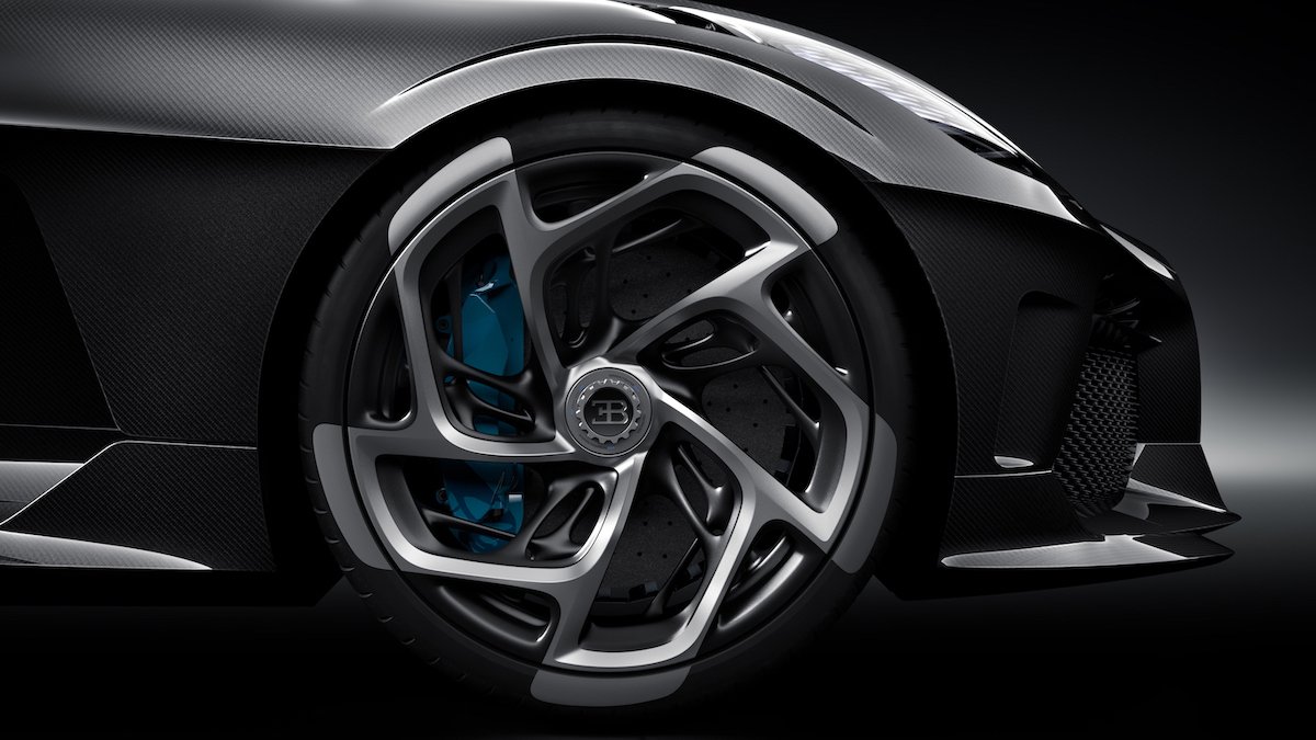 Cristiano Ronaldo hat heimlich das teuerste Auto der Welt gekauft: Einen Bugatti La Voiture Noire für 12,5 Millionen US-Dollar 9