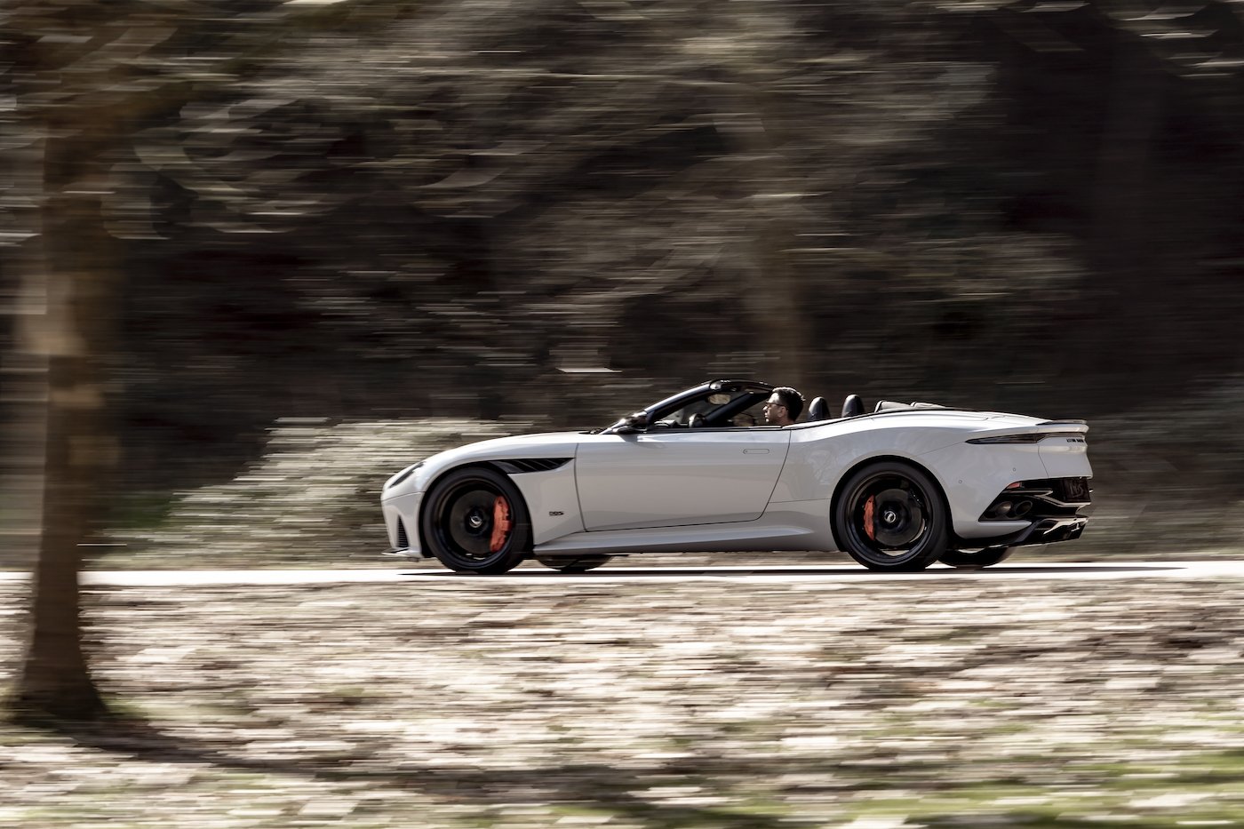Aston Martin DBS Superleggera Volante: Ein Supersport-Cabrio mit 725 PS 7