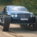 Ein Achtzylinder-Bentley auf Ketten: Youtuber baut Bentley Continental GT zum Panzer um