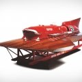 Das erste und einzige von Ferrari angetriebene Boot der Welt: Das Ferrari Arno XI Rennboot