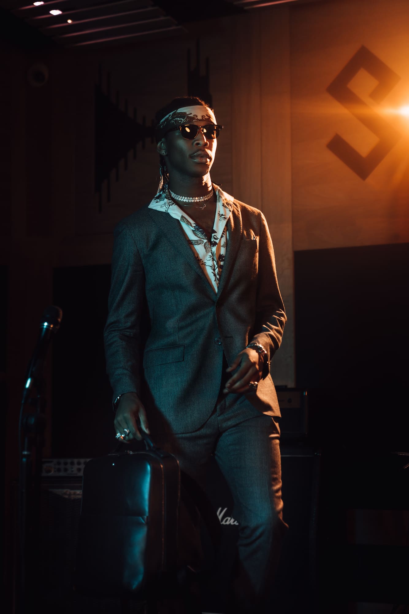 Inspiring Clash mit Andrew VVarholla: Rapper, DJ und Model 7