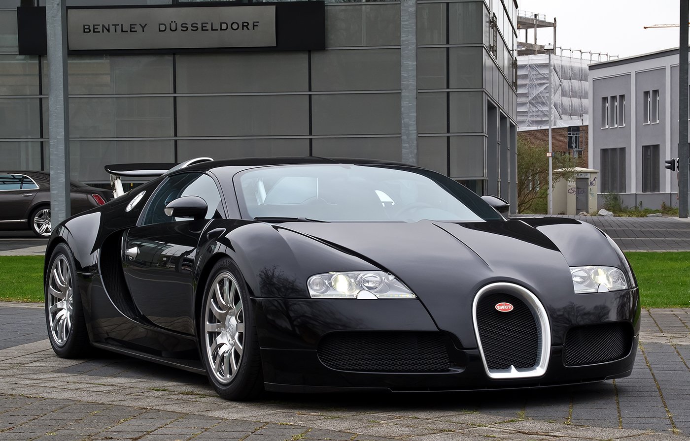 Sportwagen, Oldtimer und SUV: Das ist der Fuhrpark von Tom Cruise