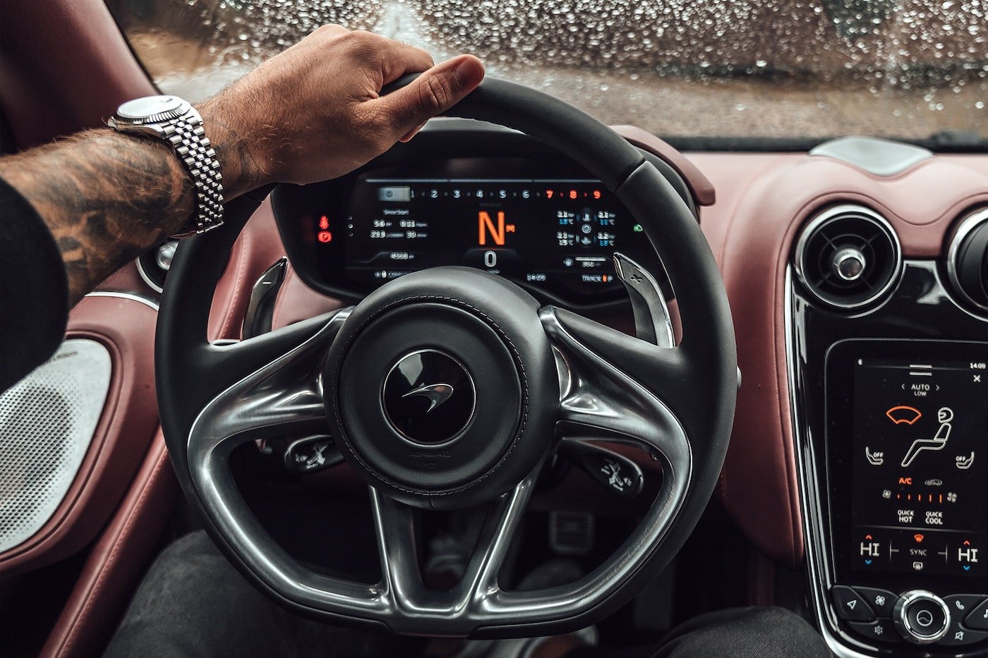 Mit dem neuen McLaren GT nach Nizza: Man kann doch alles haben