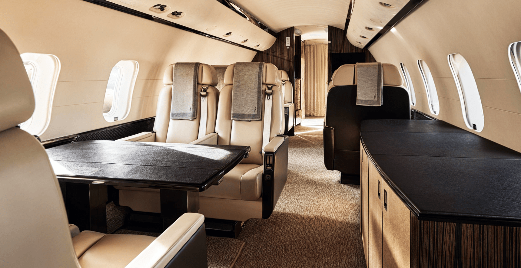 Himmlicher Luxus: Luxusresort-Gruppe Aman präsentiert Privatjet-Service