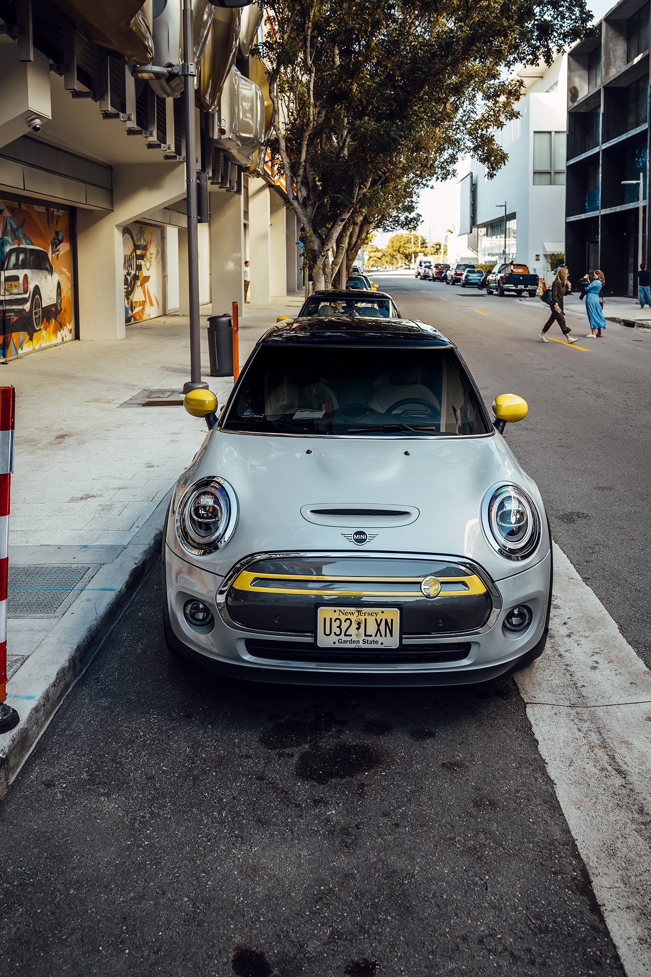 Nachhaltig durch Miami mit dem MINI Cooper SE 4