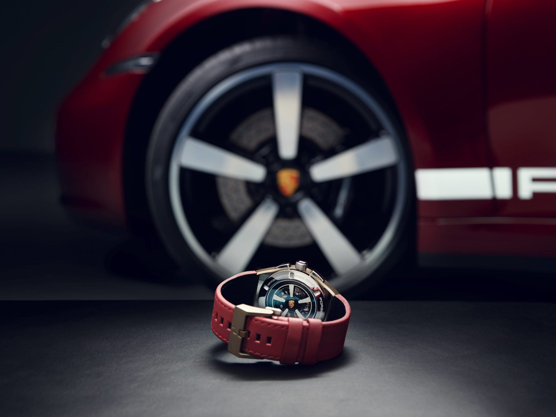 Porsche Design präsentiert den passenden Chronographen zum 911 Targa 4S Heritage Design Edition